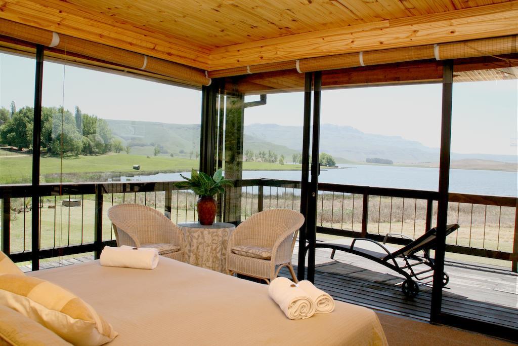 Sani Valley Nature Lodges Himeville Room photo